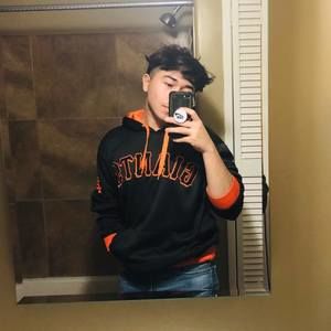 Meet your Posher, Moises